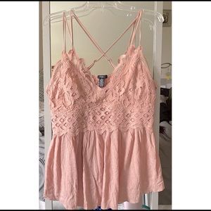 NEW w/o tags Plus rue21 crochet top flirty and cute!